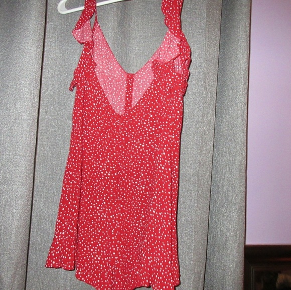 Red M Romper - Picture 6 of 8
